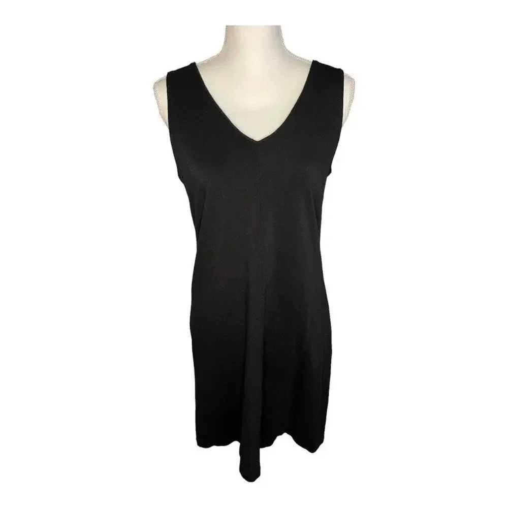 New York & Company Women’s Size Small Sleeveless V-Neck Black Shift Dress